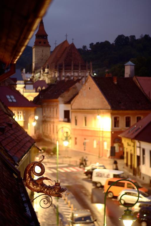 Drachenhaus Hotel Braşov Buitenkant foto